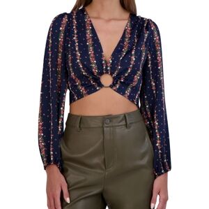 NWOT BCBGeneration V-neck Long sleeve O-ring Blouse Size Large